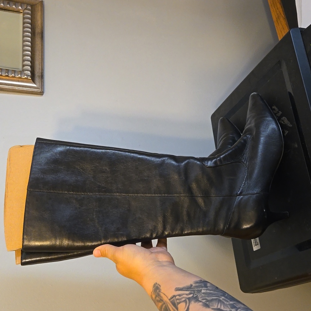 Bandolino black leather boots